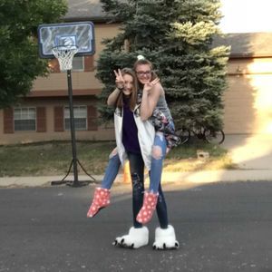 Meet your Posher, Reya angel